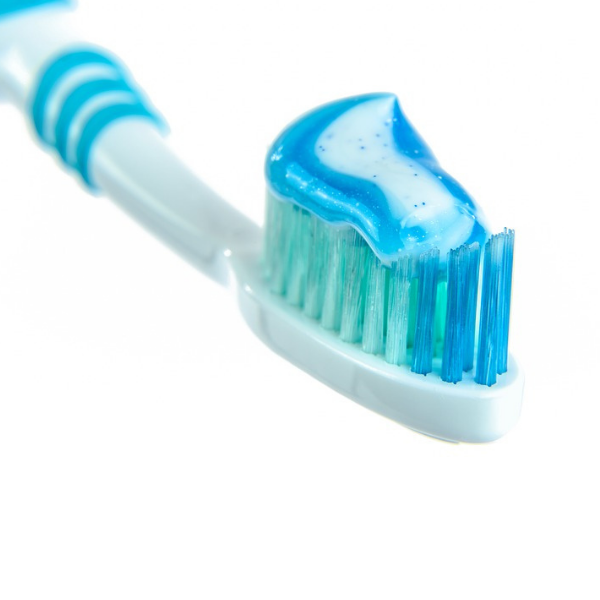 מברשות שיניים  לשמור על בריאות חלל הפה