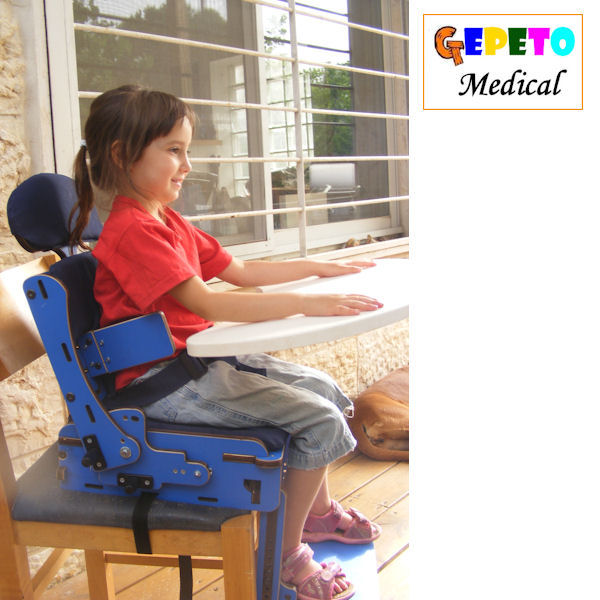 כיסא מתקפל נייד לילדים עם צרכים מיוחדים_1